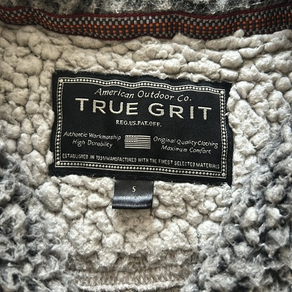 True Grit Quarter Zip Sherpa
Size S - Picture 3 of 4